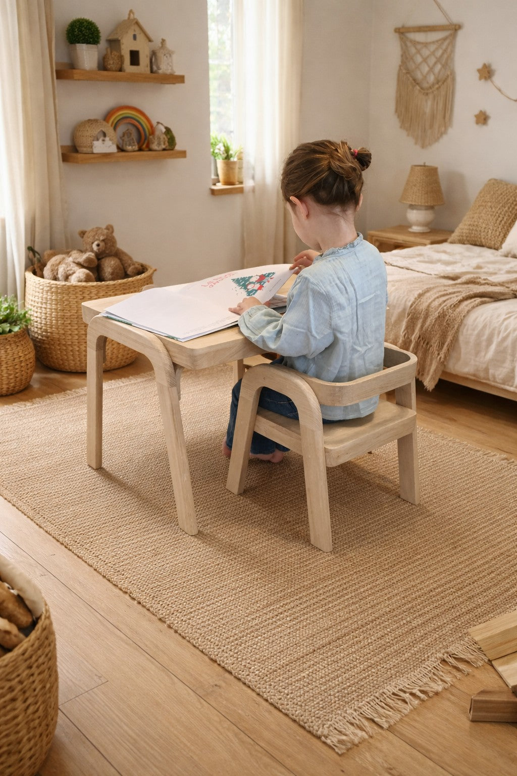 Ensemble table et chaise enfant en bois massif épuré | Mobilier Montessori naturel – Fabriqué en France
